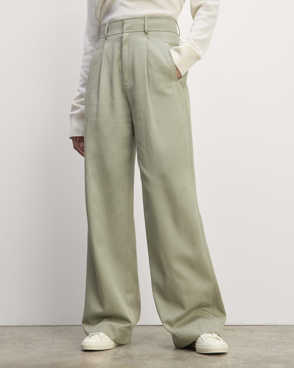 The Draper Pleated Pant in Buttersmooth | Seagrass | 32" Inseam