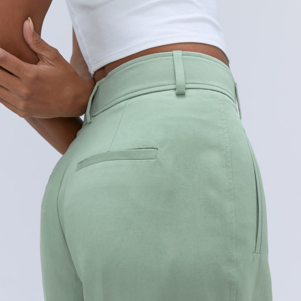 The Draper Pleated Pant in Buttersmooth | Lily Pad | 32" Inseam