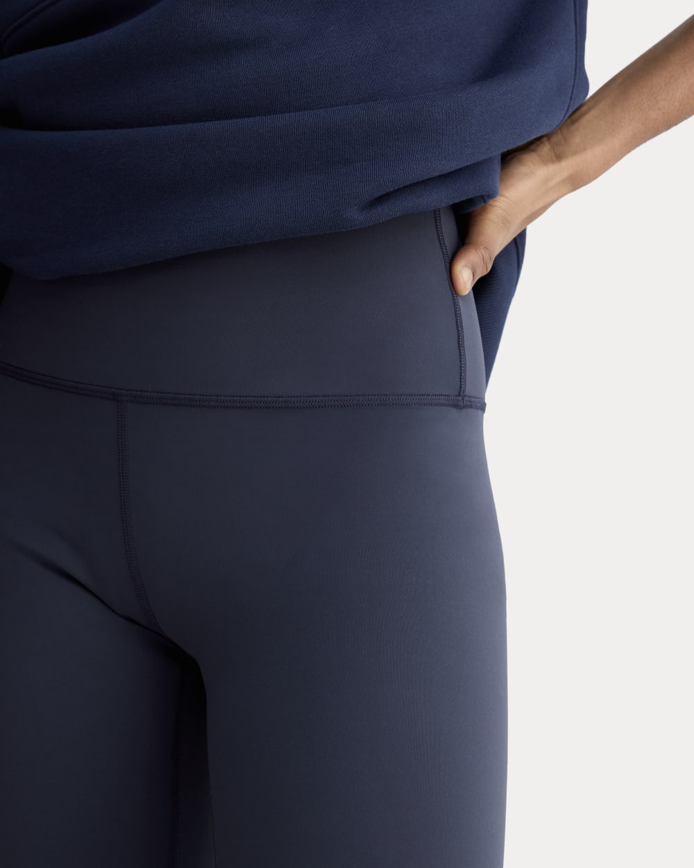 The Perform 24/7 Legging | Navy | 25" Inseam
