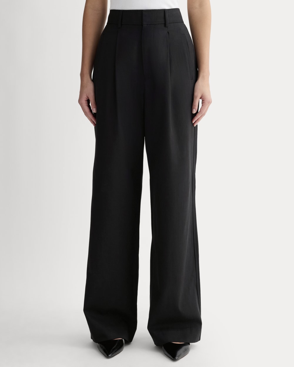 The Draper Pleated Pant in Buttersmooth | Black | 32" Inseam