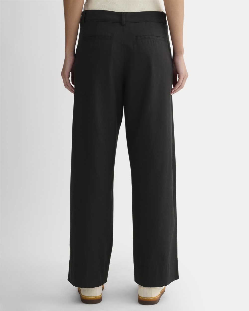 The Low-Rise Chino | Black