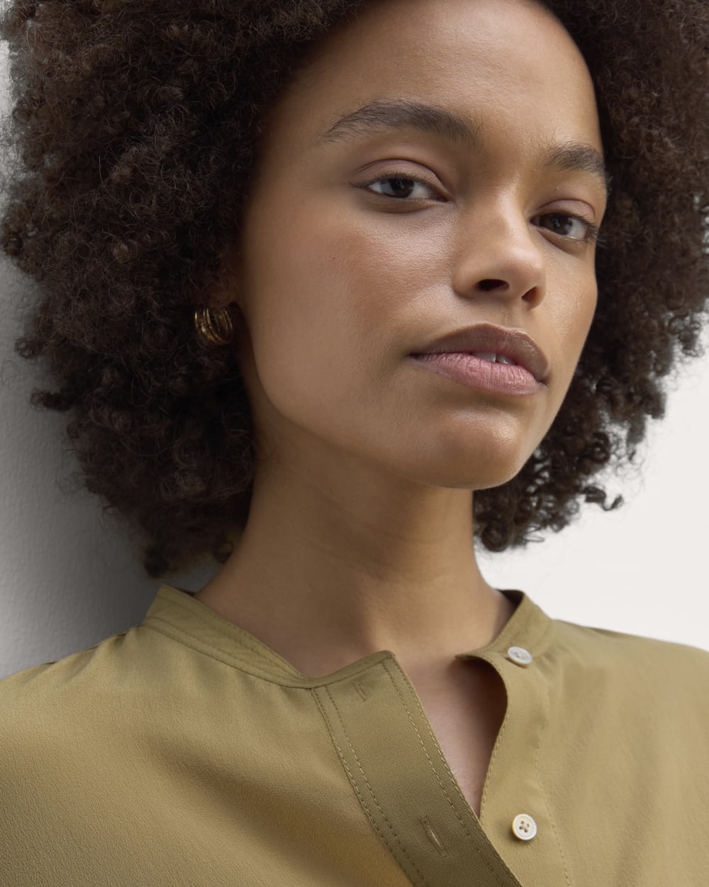 The Henley Shirt in Washable Silk | Fennel Seed