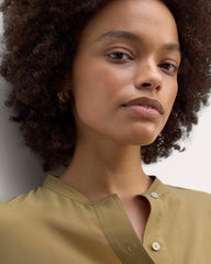 The Henley Shirt in Washable Silk | Fennel Seed