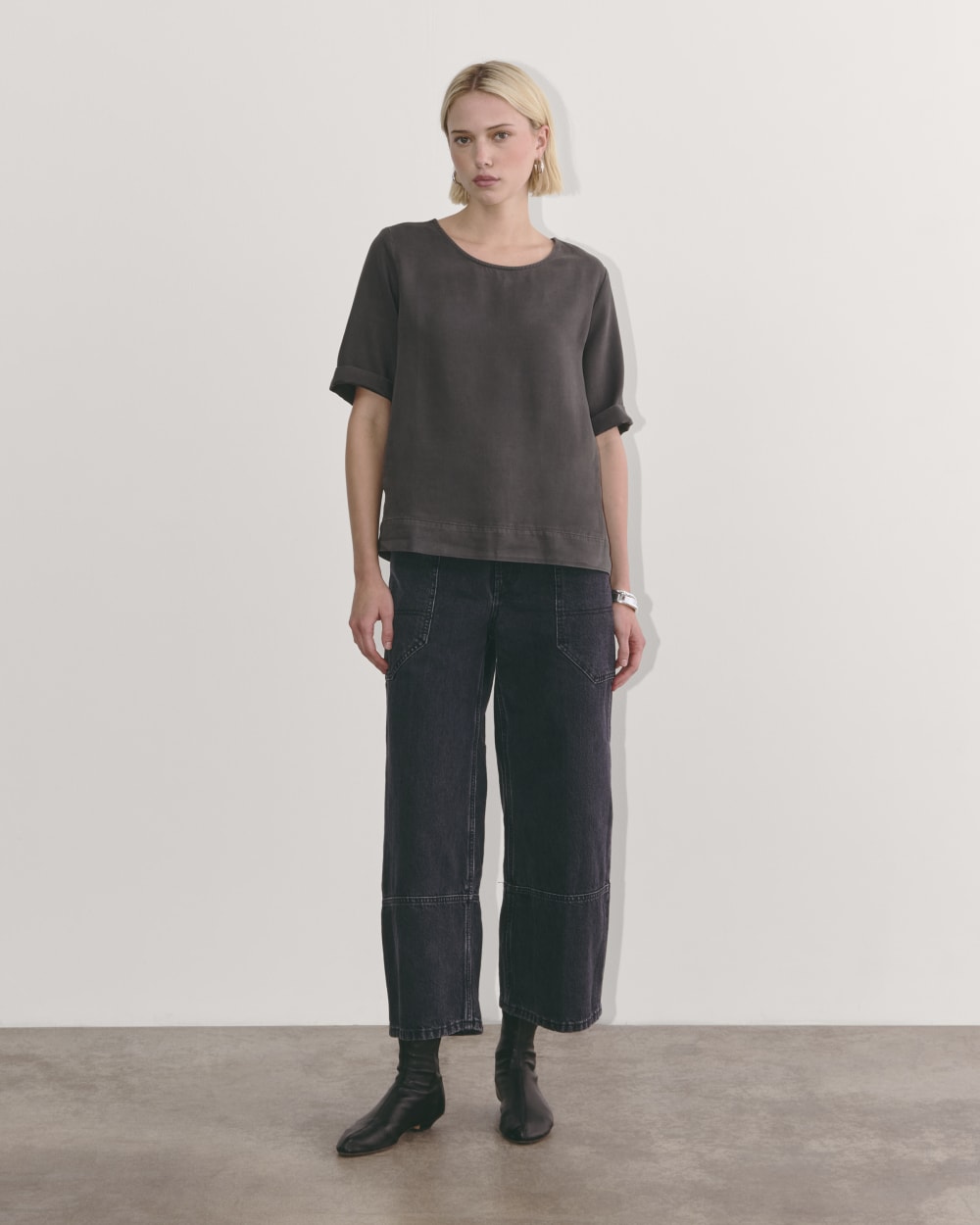 The Relaxed Tee in Buttersoft | Graphite