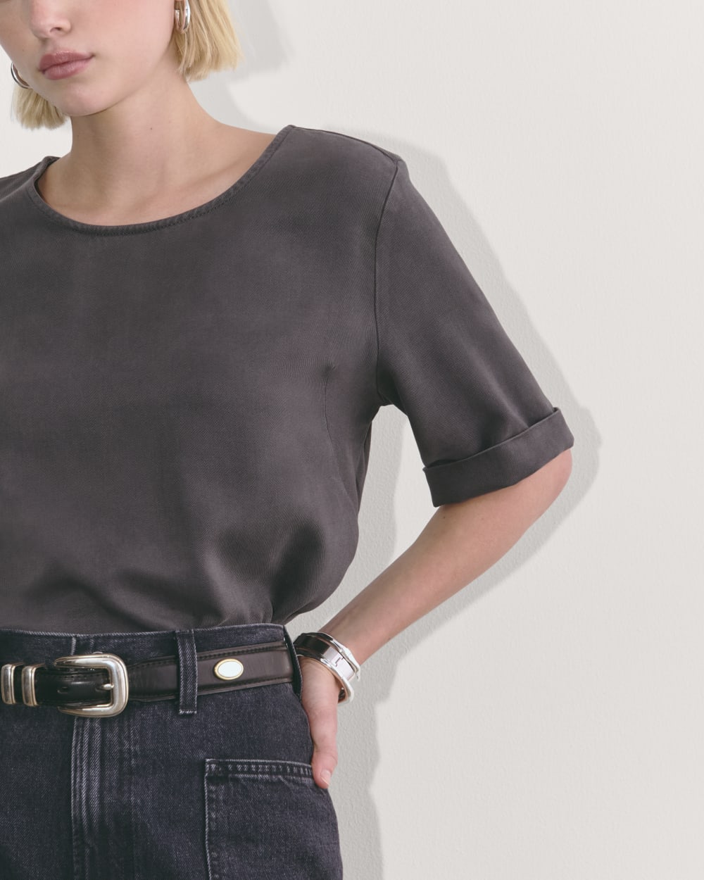 The Relaxed Tee in Buttersoft | Graphite