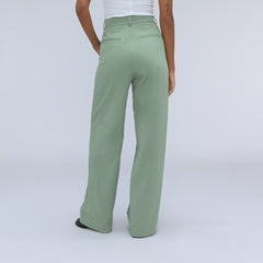 The Draper Pleated Pant in Buttersmooth | Lily Pad | 32" Inseam
