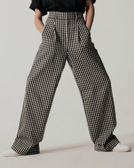 The Draper Pleated Pant in Buttersmooth | Khaki / Black | 32" Inseam
