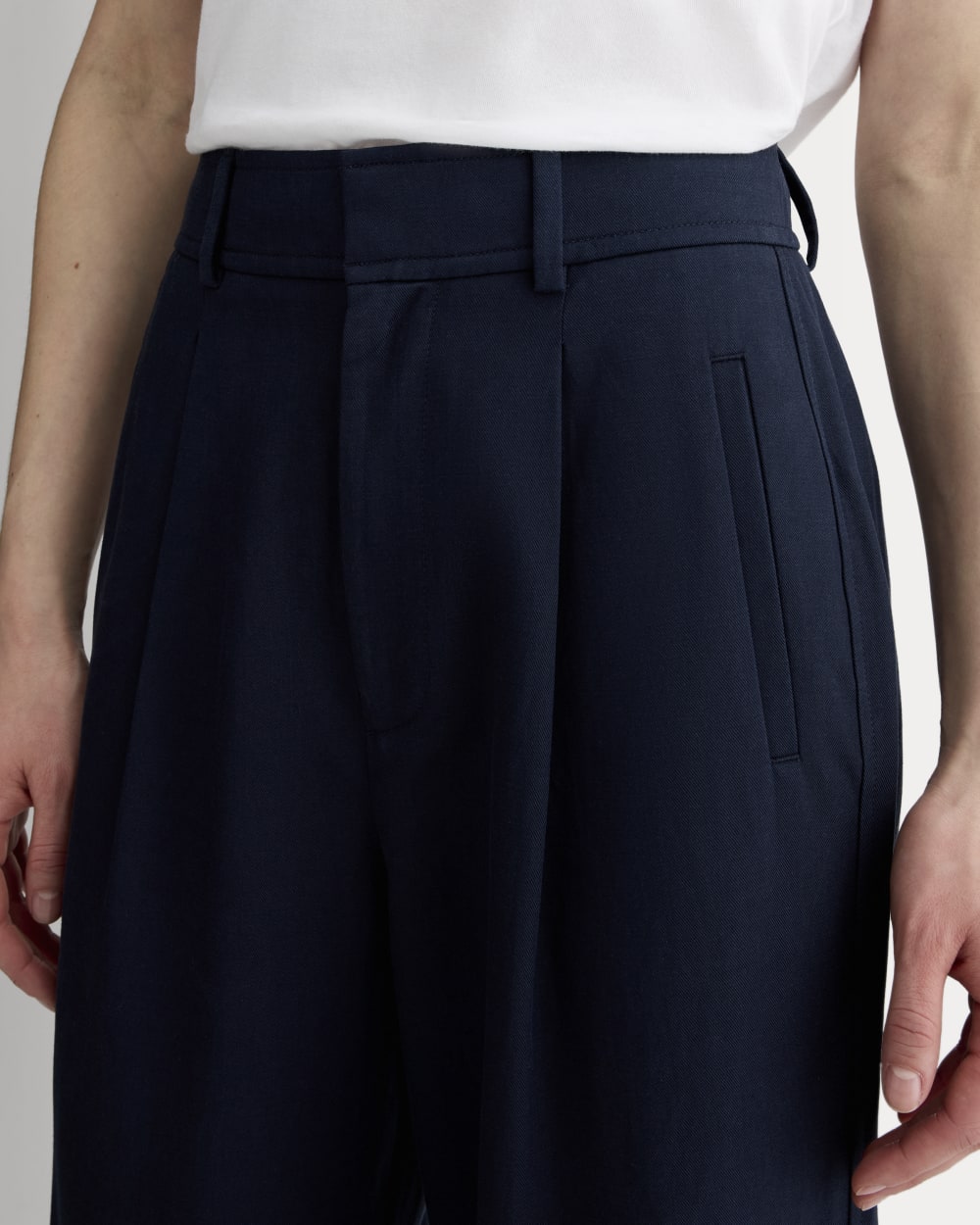 The Draper Pleated Pant in Buttersmooth | Navy | 32" Inseam