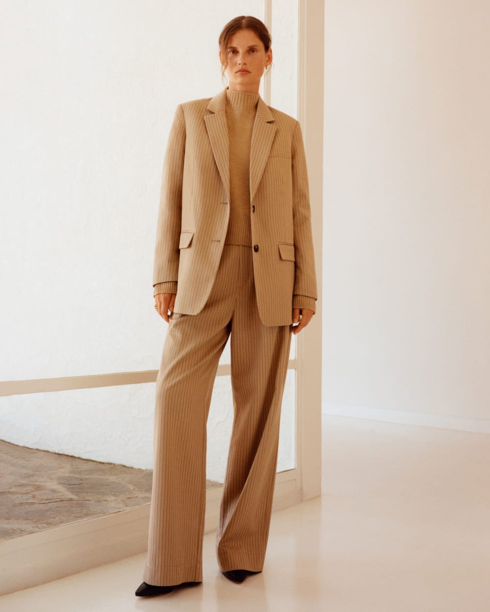 The Draper Pleated Pant in Buttersmooth | Cornstalk / Black | 30" Inseam