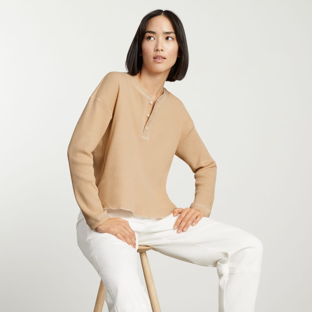 The Organic Cotton Waffle Henley | Sesame