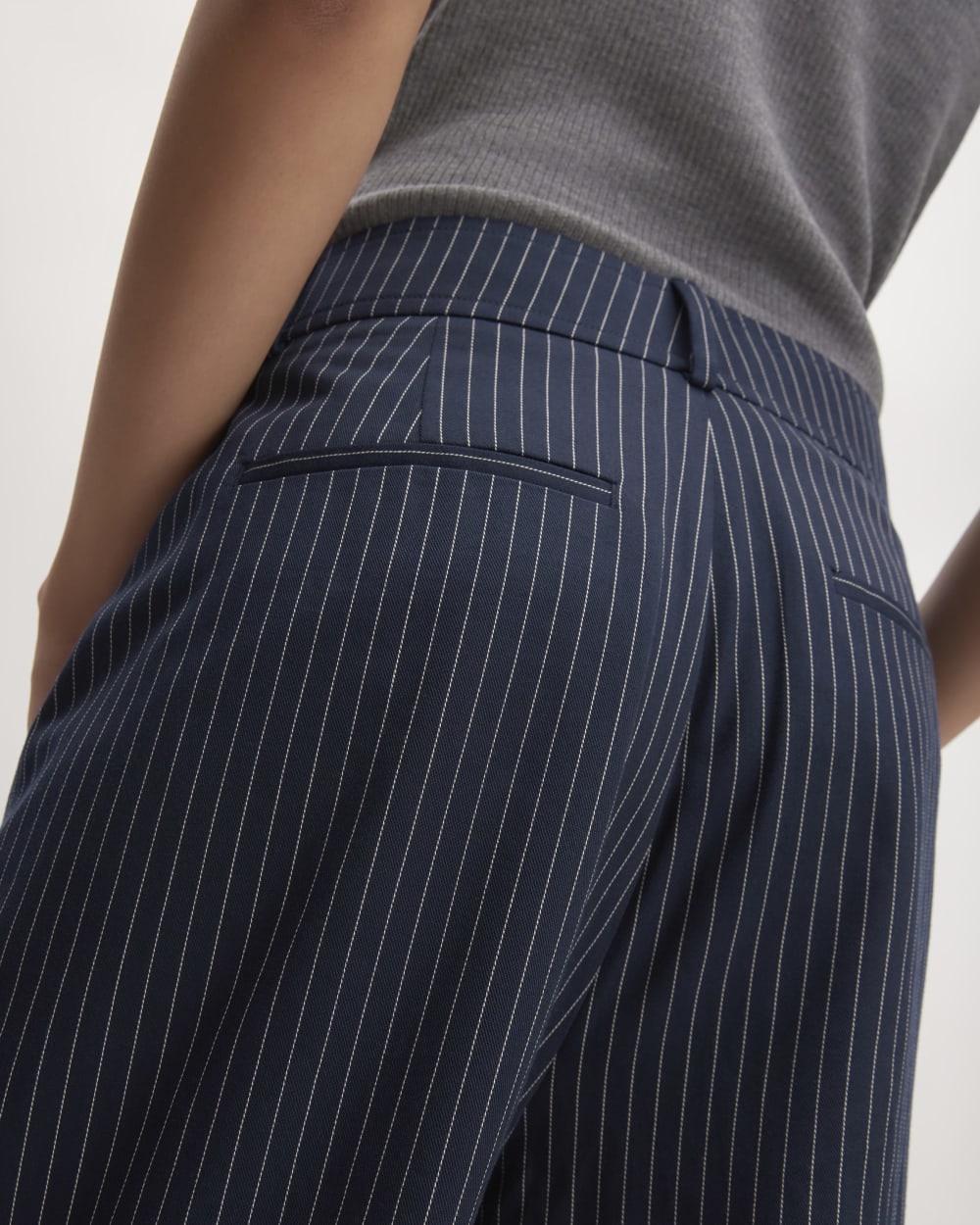 The Draper Pleated Pant in Buttersmooth | Navy / Bone | 32" Inseam